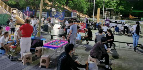 海丰网红地摊,网红地摊的繁华盛宴