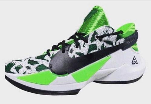 字母哥4代球鞋全明星,巅峰之作，引领篮球鞋时尚潮流