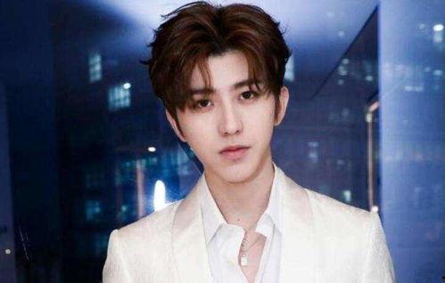 哪些明星转发《消愁》,明星纷纷转发，掀起音乐热潮