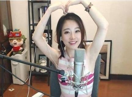 网红小矮子,身高不足，人气爆棚的奇迹之旅