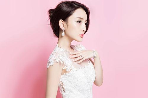 明星之李小璐,从青春偶像到家庭主妇的华丽转身