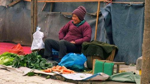 维族老汉吃瓜视频大全,趣味横生视频大全集锦